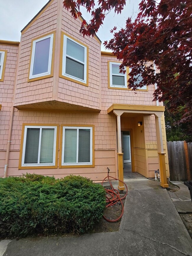 Building Photo - S.55th Street 1520 Unit C Rental