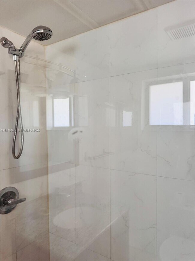 Photo - 1035 94th St