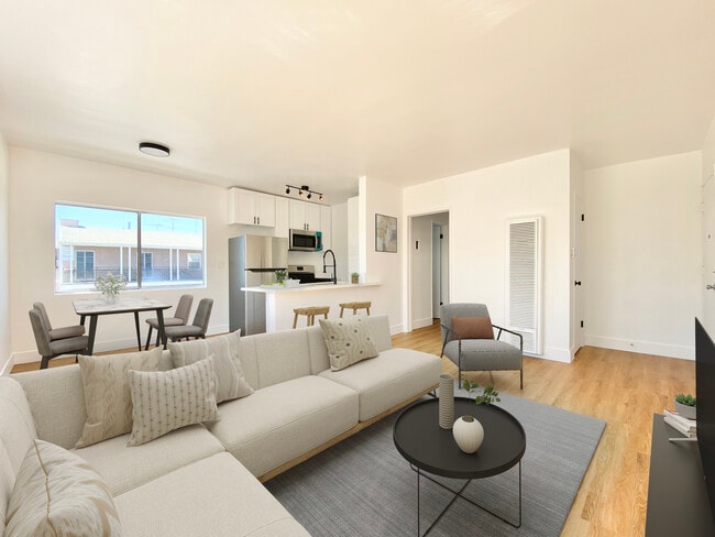 Photo - 1550 2nd Ave Apartamentos