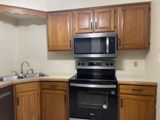 Photo - 2109 Porte Deleau Ct Unit 204