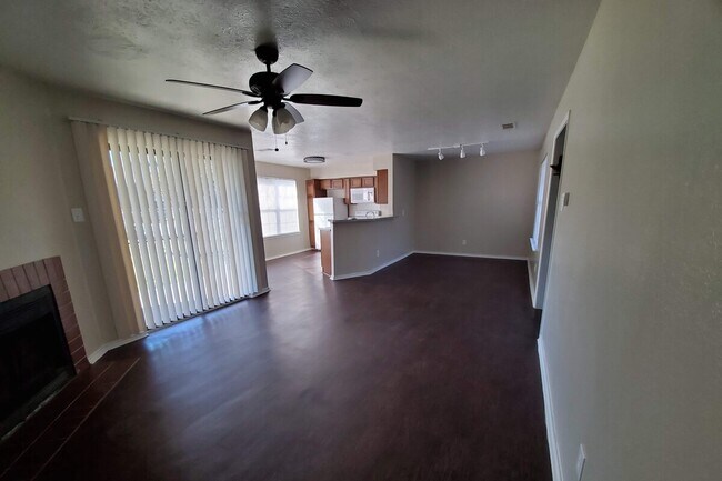 Glenrose Square Apartments