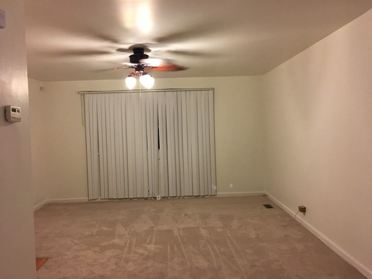 Photo - 13613 S Saint Louis Ave