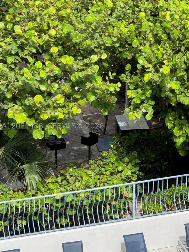 8877 Collins Ave Unit 708