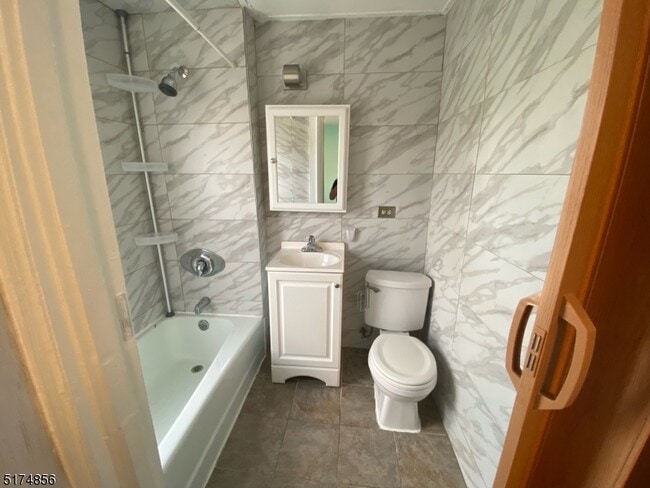 Photo - 313 Hoover Ave Unidad 3