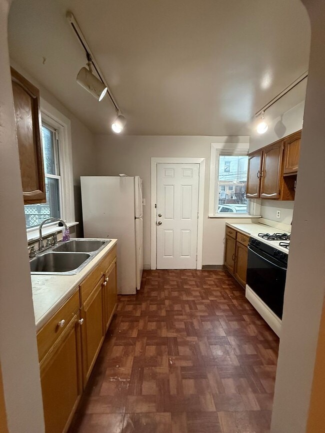 Photo - Bright 3BR Home in Tacony!
