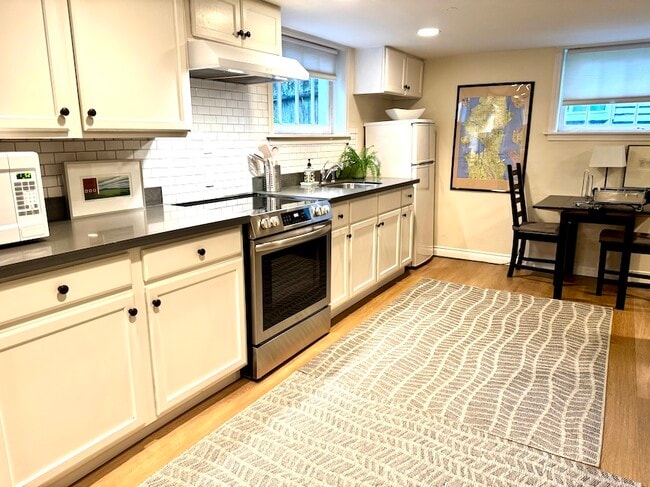 Photo - 5320 9th Ave NE