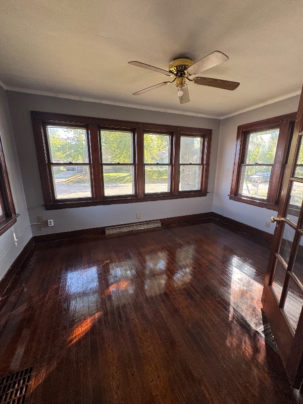 Building Photo - 119 W Willow Dr