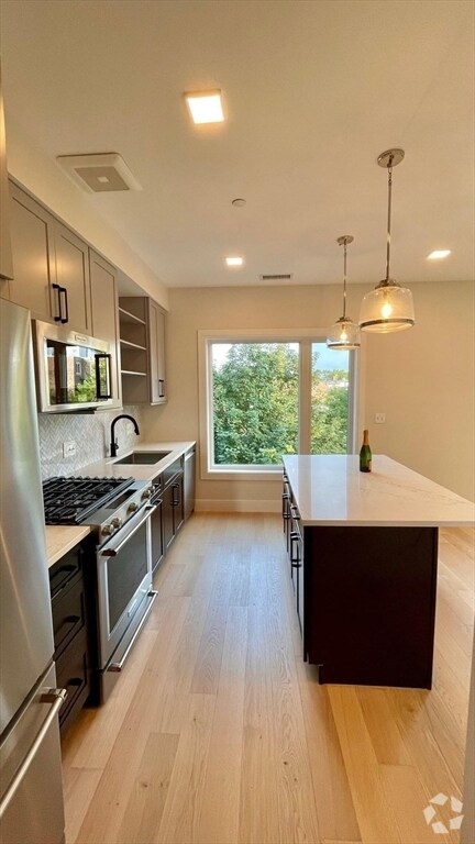 Building Photo - 260 Maverick St Unit #306 Rental