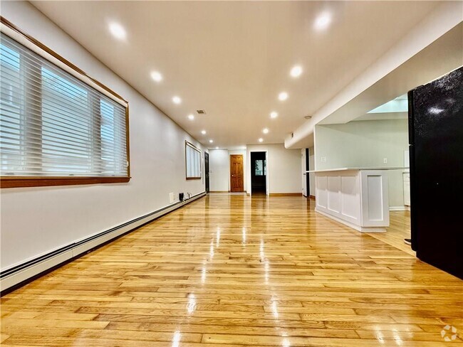 Building Photo - 2240 E 57th Pl Unit 1 Rental