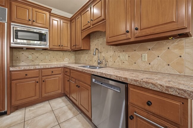 Photo - 2210 Bywater Dr