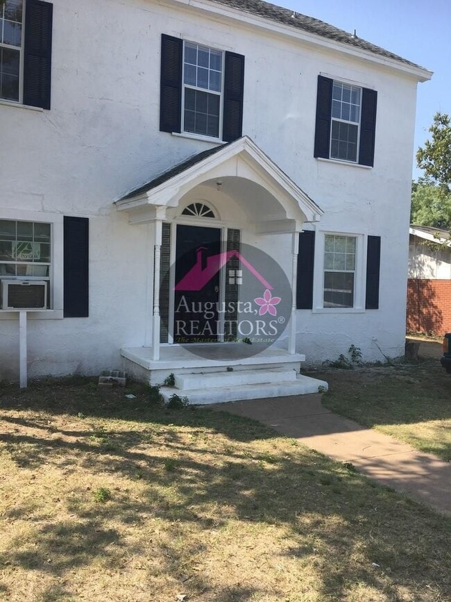 Photo - One Bedroom Near ACU! Unit Apt 4