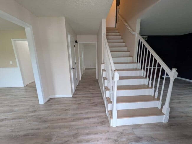 Photo - 907 Second Street