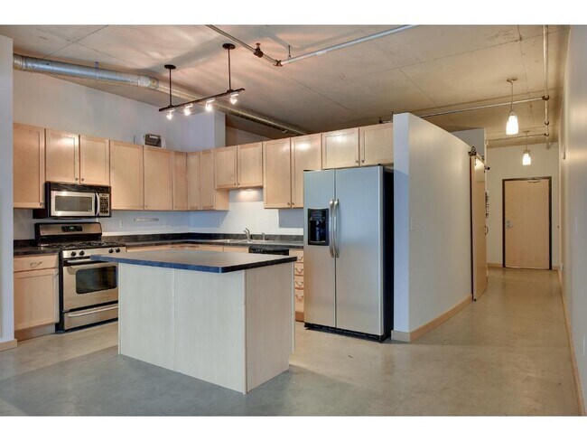 Photo - 720 N 4th St Unidad 312