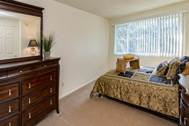 Long Pond Shores Waterfront Apartments