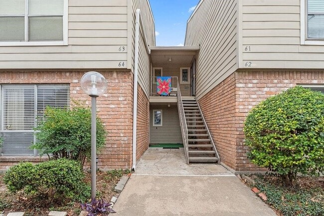 Building Photo - 5005 Georgi Ln Unit 64