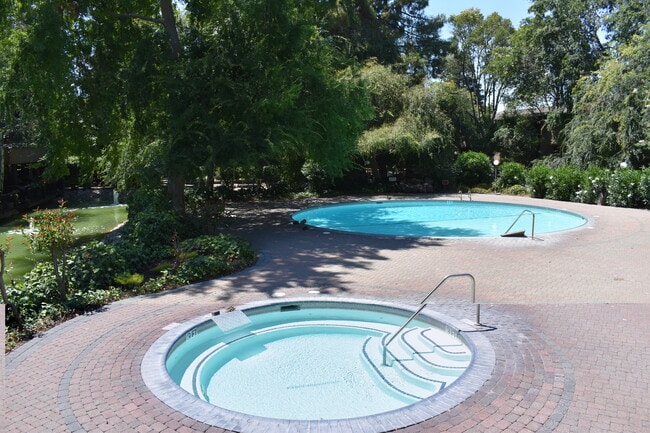 Photo - 151 Buckingham Dr Unit 297