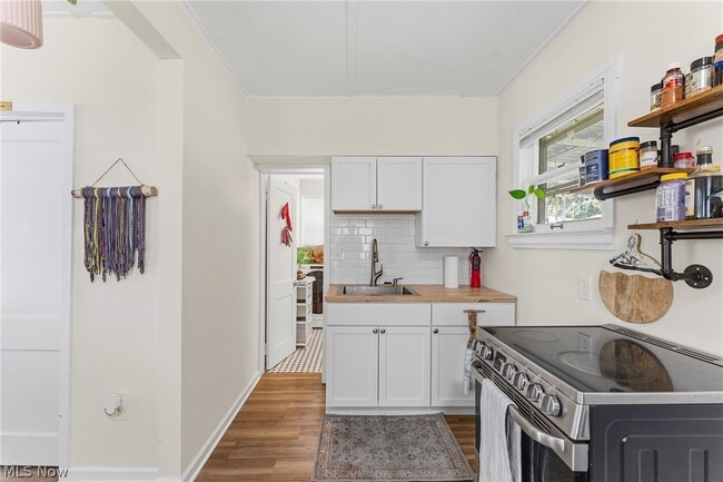 Photo - 220 Morton Rd
