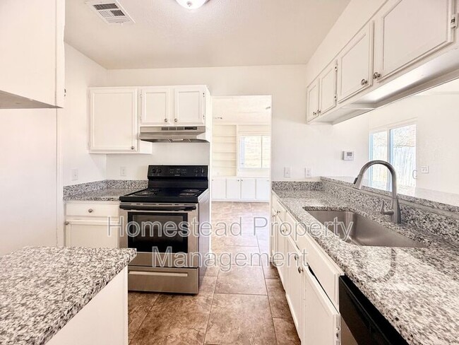 Photo - 10020 S Clegern St