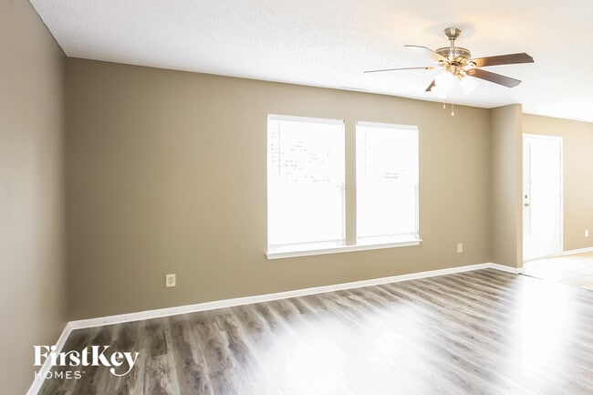 Photo - 15498 Border Dr