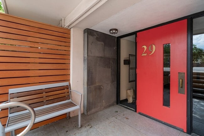 Photo - 29 Concord Ave Unidad 410