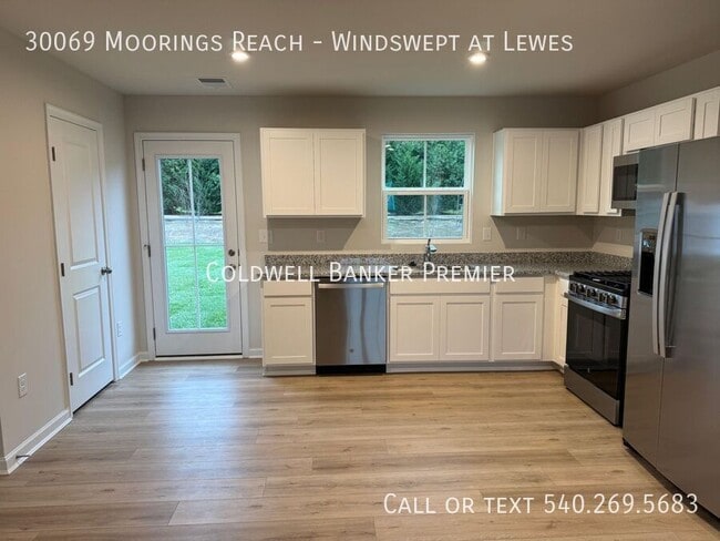 30069 Moorings Reach