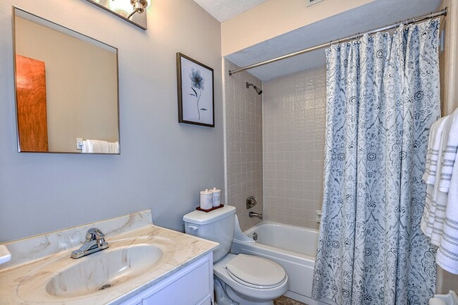 Photo - Woodland Villas Apartments