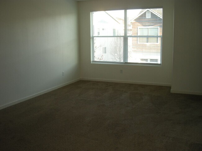 Photo - Three Bedroom, Two and a Half Bath Townhome Near UNR