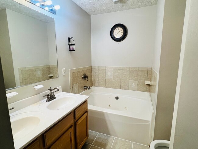 Photo - 30-G Ironstone