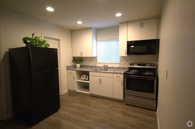 Building Photo - 9632 N 10th Ave Rental