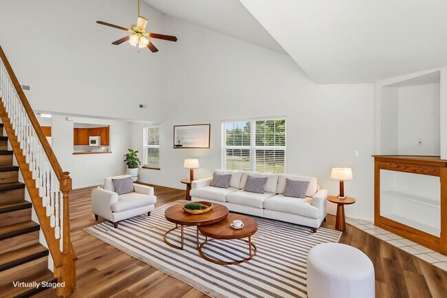 1725-1727-1727 Louise Cir