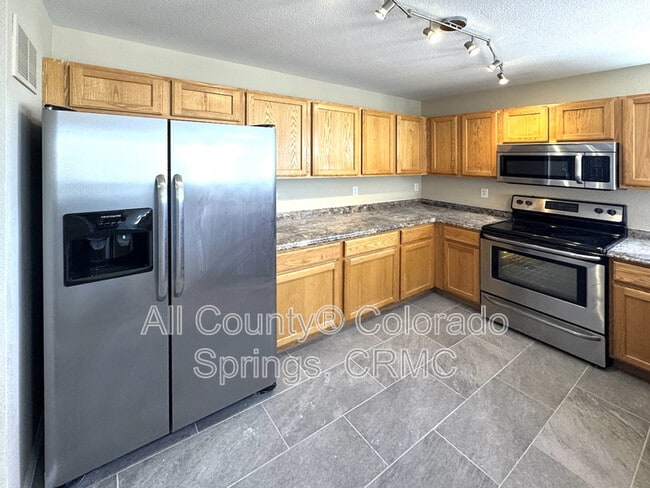 Photo - 5048 Weaver Dr