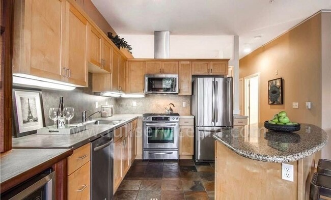 Photo - Stylish Capitol Hill Loft Condo w/ Floor-to-Ceiling Windows, Gas Fireplace Unit 605