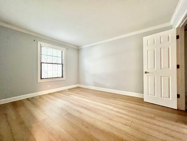 Photo - 1166 Buckingham Ct