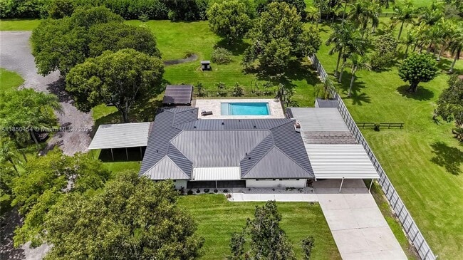 Photo - 18300 SW 48th St