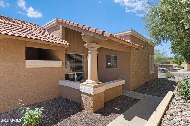 Building Photo - 330 W Tonopah Dr