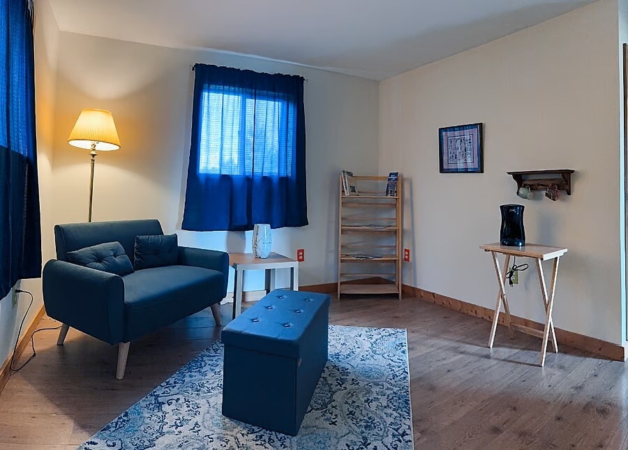 Photo - 7035 App Rd Unidad up stairs