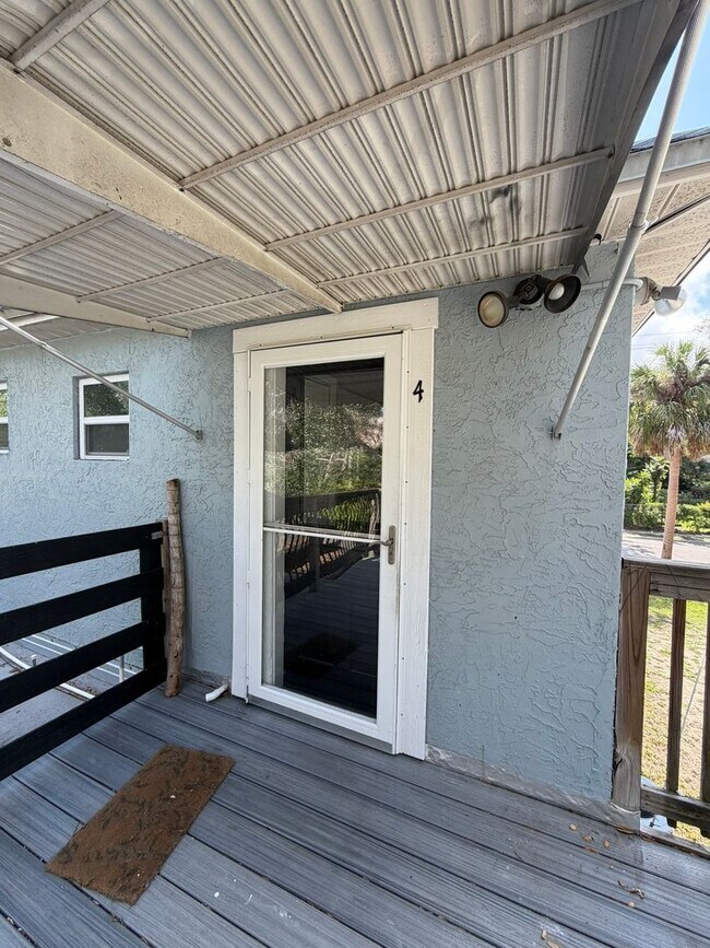 Photo - Apartment in Historical Tarpon Springs