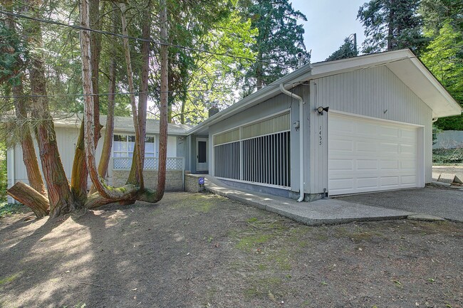 3bd/1.75ba Bellevue Home - 3bd/1.75ba Bellevue Home