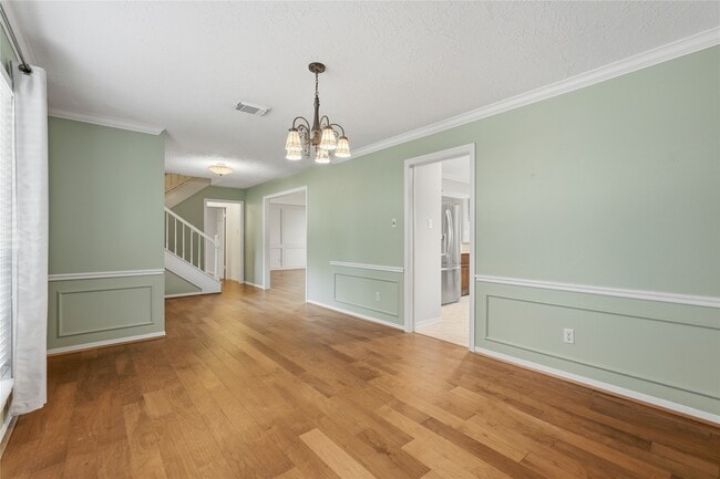 Photo - 3823 Village Oaks Dr