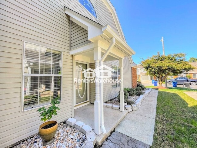 Photo - 2909 Saville Garden Way