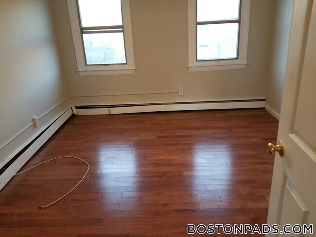 Photo - 247 Bennington St Unit 3