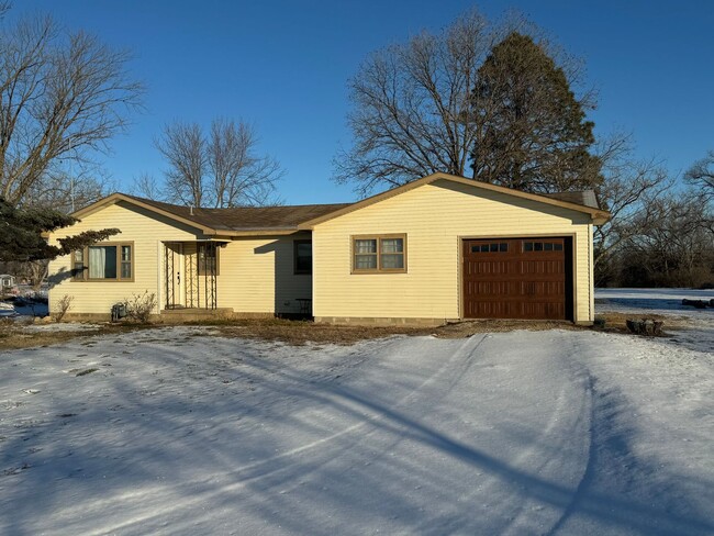 Updated 2 bedroom 2 bathroom in Augusta, KS - Updated 2 bedroom 2 bathroom in Augusta, KS Casa