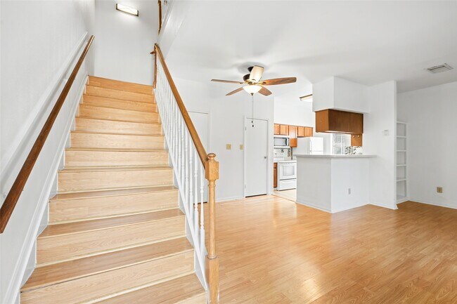 Photo - 7575 Cambridge St Unidad 1304