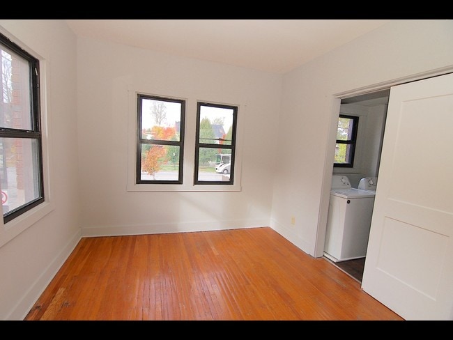 Photo - The Regal Apartments