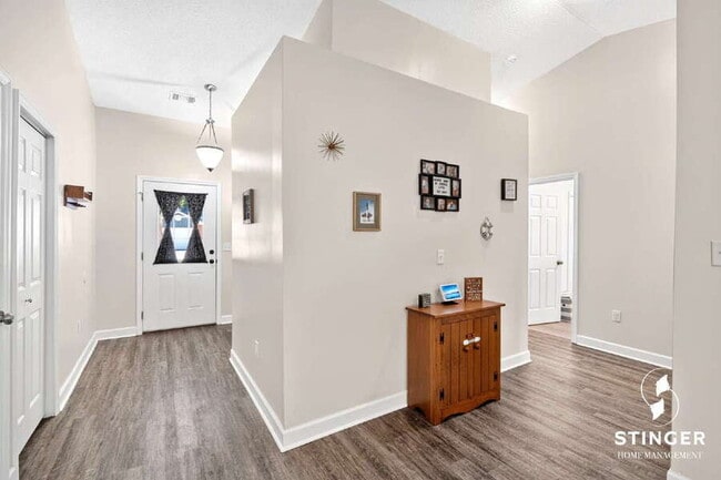Photo - 13 Brindlewood Dr