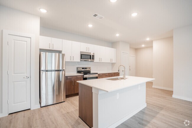 2BR, 2BA - 1,100SF - Kitchen