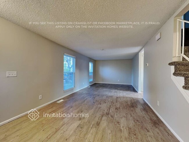 Photo - 9241 Albion St