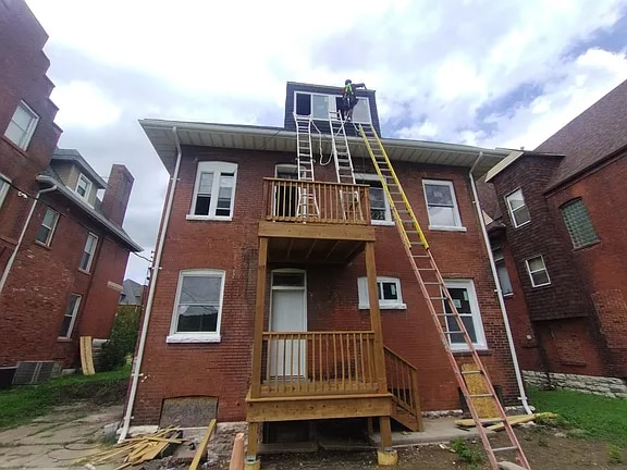 Photo - 4266 Washington St