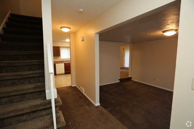 Monticello Apartments