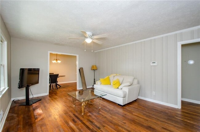 Photo - 123 Arnold Pl
